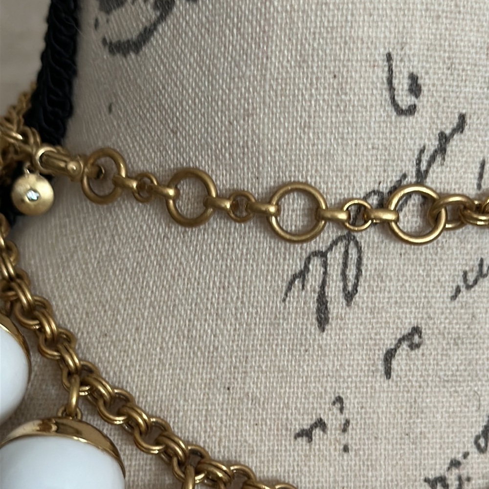 Jcrew white balls and gold tone charm 26” with 4” extension stunning necklace - Picture 9 of 13